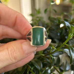 Vintage Native American Sterling Silver and Malachite Ring